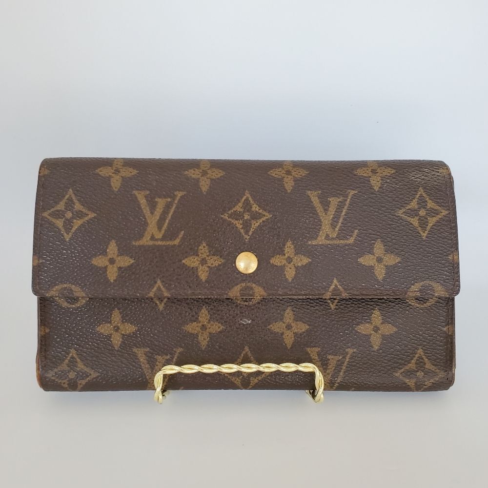 Louis Vuitton Monogram International Wallet